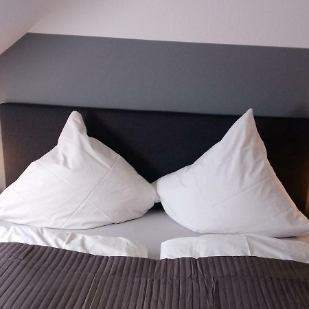Ferienwohnung Mit 2 Schlafzimmern Und Parkplatz Ερφούρτη Εξωτερικό φωτογραφία