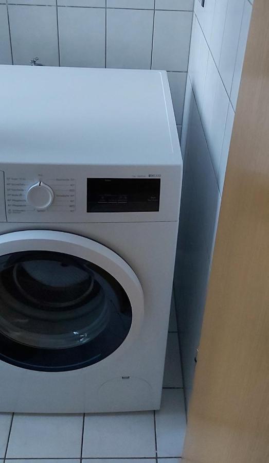 Ferienwohnung Mit 2 Schlafzimmern Und Parkplatz Ερφούρτη Εξωτερικό φωτογραφία