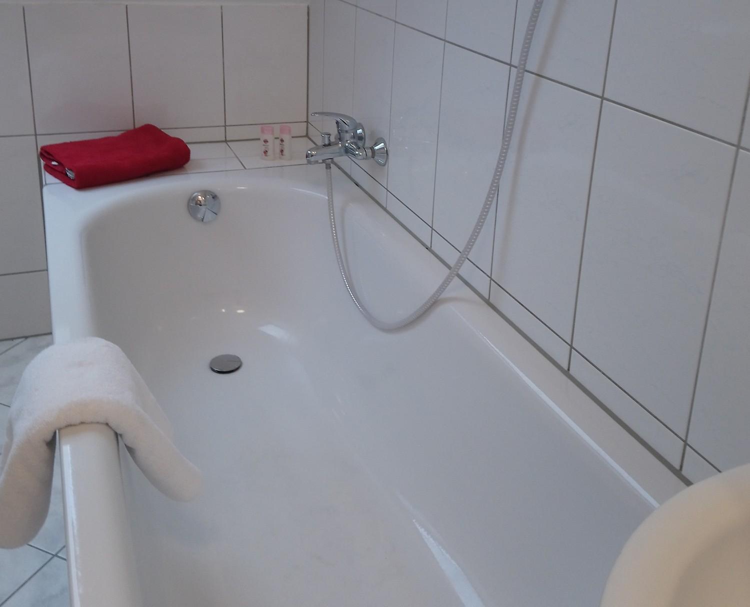 Ferienwohnung Mit 2 Schlafzimmern Und Parkplatz Ερφούρτη Εξωτερικό φωτογραφία