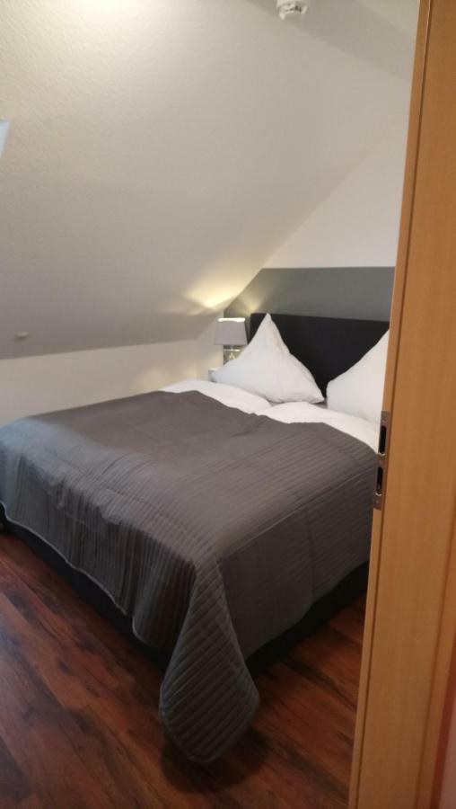 Ferienwohnung Mit 2 Schlafzimmern Und Parkplatz Ερφούρτη Εξωτερικό φωτογραφία