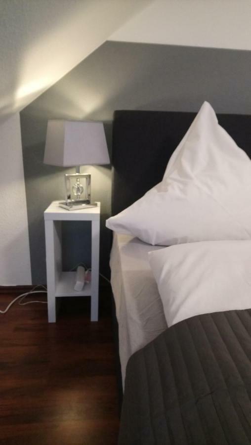Ferienwohnung Mit 2 Schlafzimmern Und Parkplatz Ερφούρτη Εξωτερικό φωτογραφία