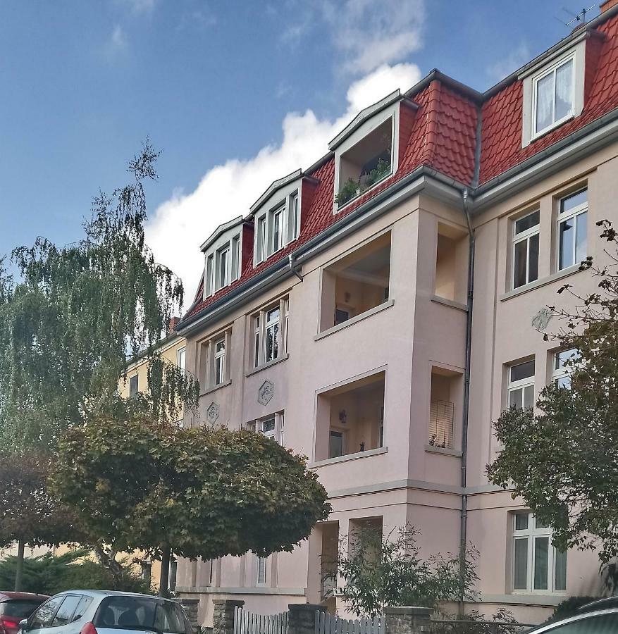 Ferienwohnung Mit 2 Schlafzimmern Und Parkplatz Ερφούρτη Εξωτερικό φωτογραφία