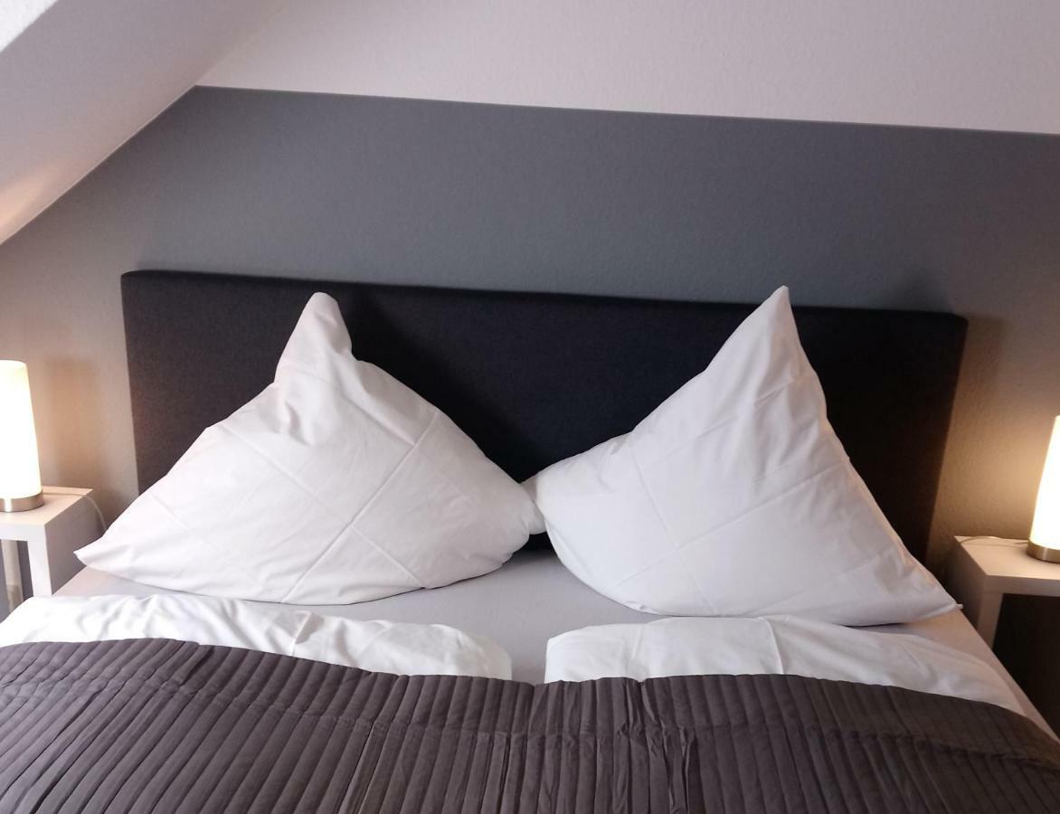 Ferienwohnung Mit 2 Schlafzimmern Und Parkplatz Ερφούρτη Εξωτερικό φωτογραφία