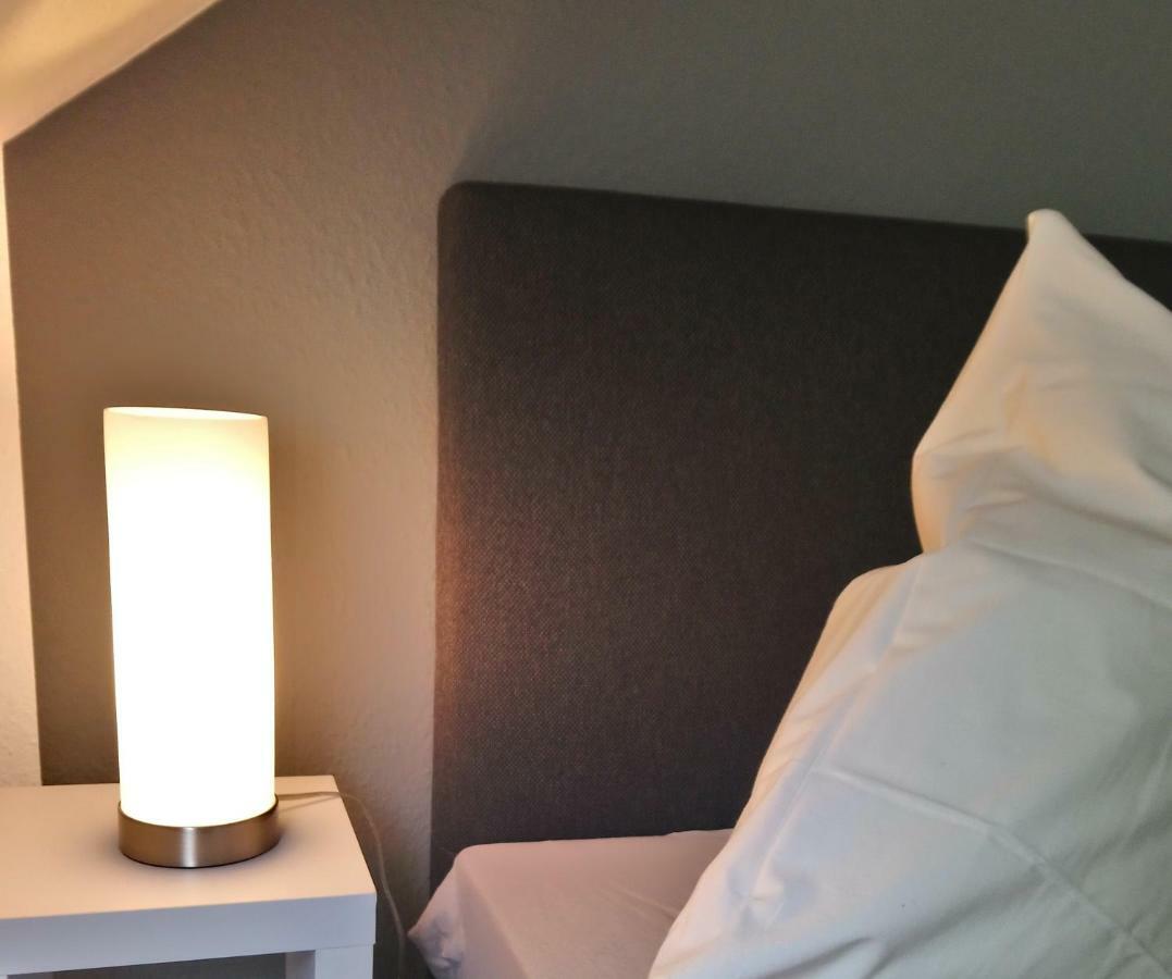 Ferienwohnung Mit 2 Schlafzimmern Und Parkplatz Ερφούρτη Εξωτερικό φωτογραφία