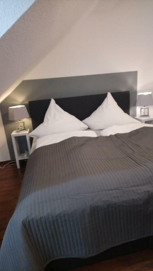 Ferienwohnung Mit 2 Schlafzimmern Und Parkplatz Ερφούρτη Εξωτερικό φωτογραφία